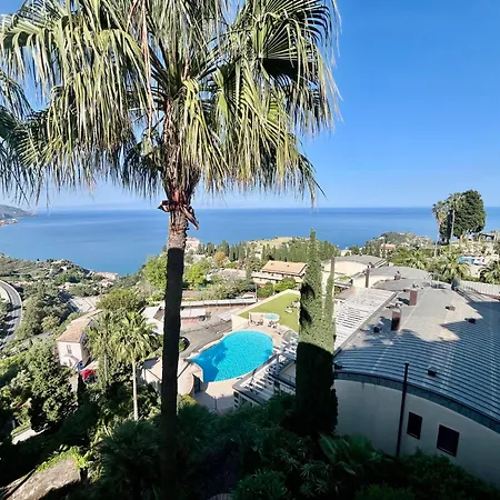 Panoramic Apartment In Taormina *