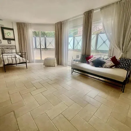 Panoramic In شقة تاورمينا