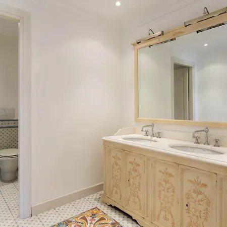 Panoramic In تاورمينا