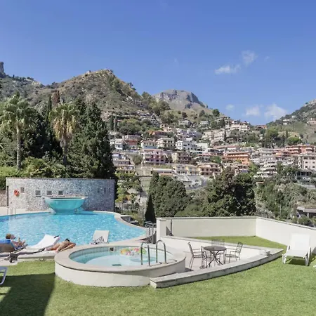 Panoramic Apartment In Taormina